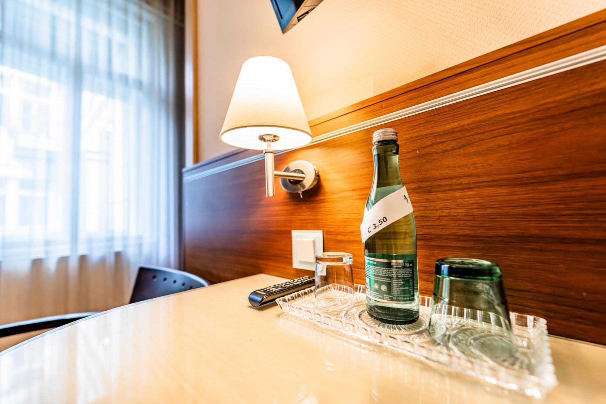 Hotel Pension Baronesse Vienna Exterior photo