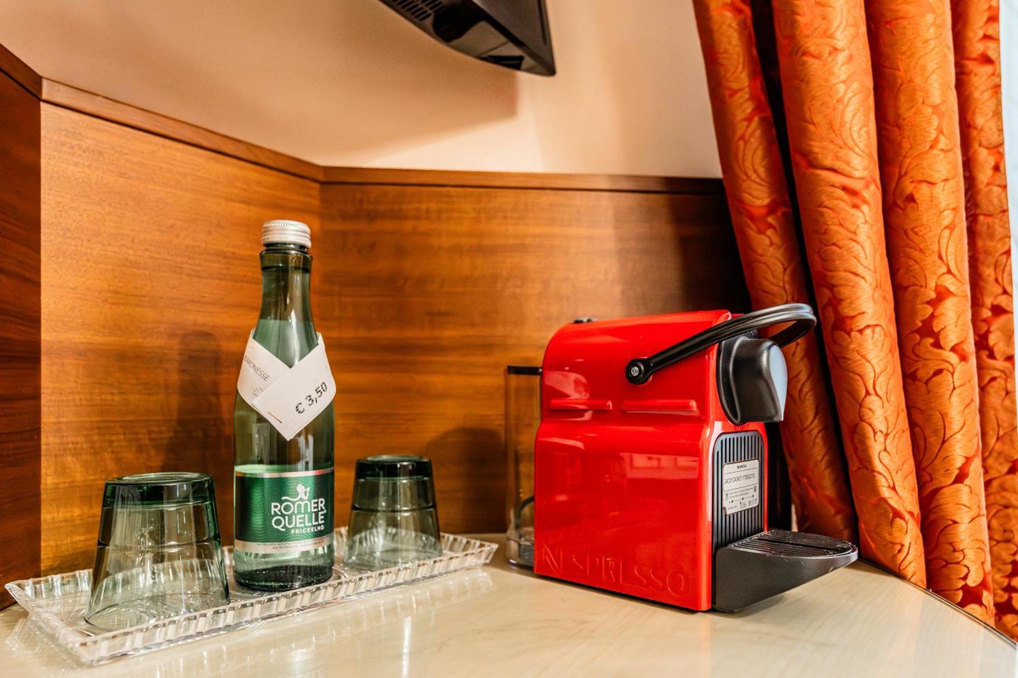 Hotel Pension Baronesse Vienna Exterior photo