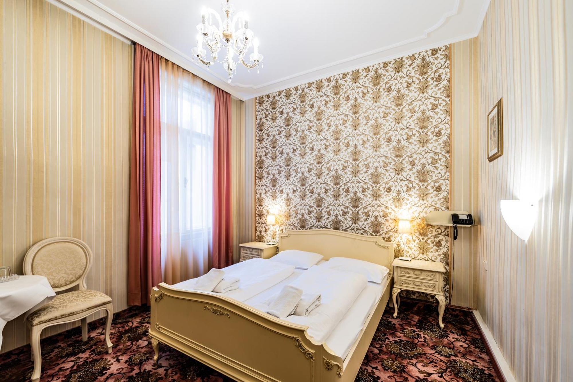 Hotel Pension Baronesse Vienna Exterior photo