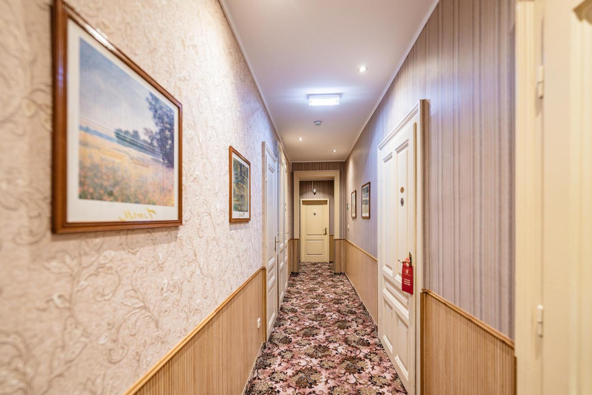 Hotel Pension Baronesse Vienna Exterior photo