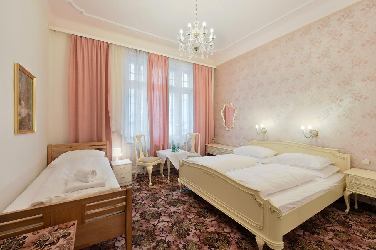 Hotel Pension Baronesse Vienna Exterior photo