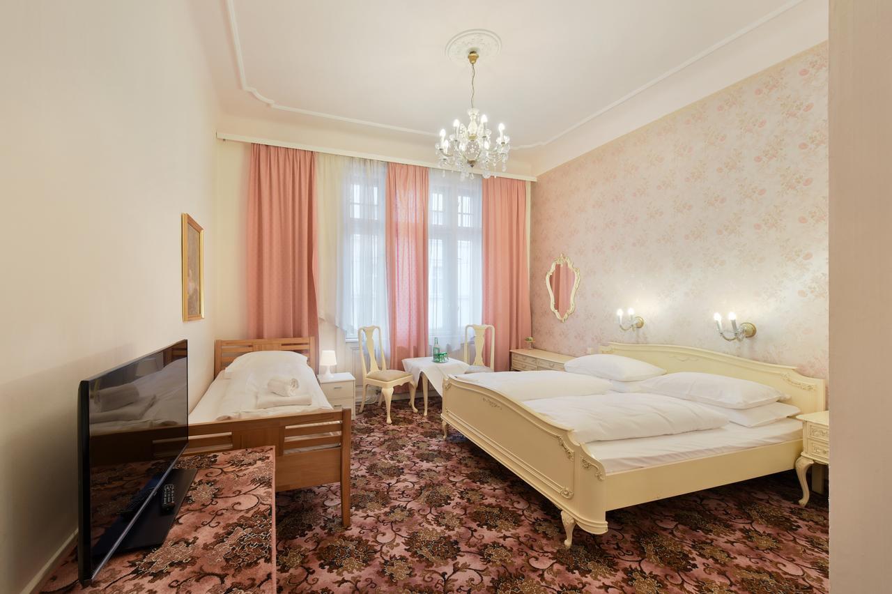 Hotel Pension Baronesse Vienna Exterior photo