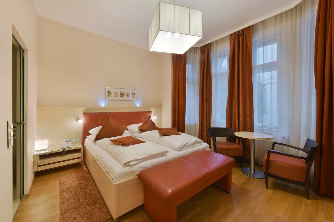 Hotel Pension Baronesse Vienna Exterior photo